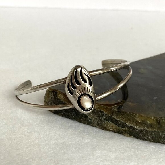 VTG Sterling Silver 925 Navajo Pink MOP Bear Paw Shadowbox Cuff Bracelet 6.5" - Picture 4 of 16